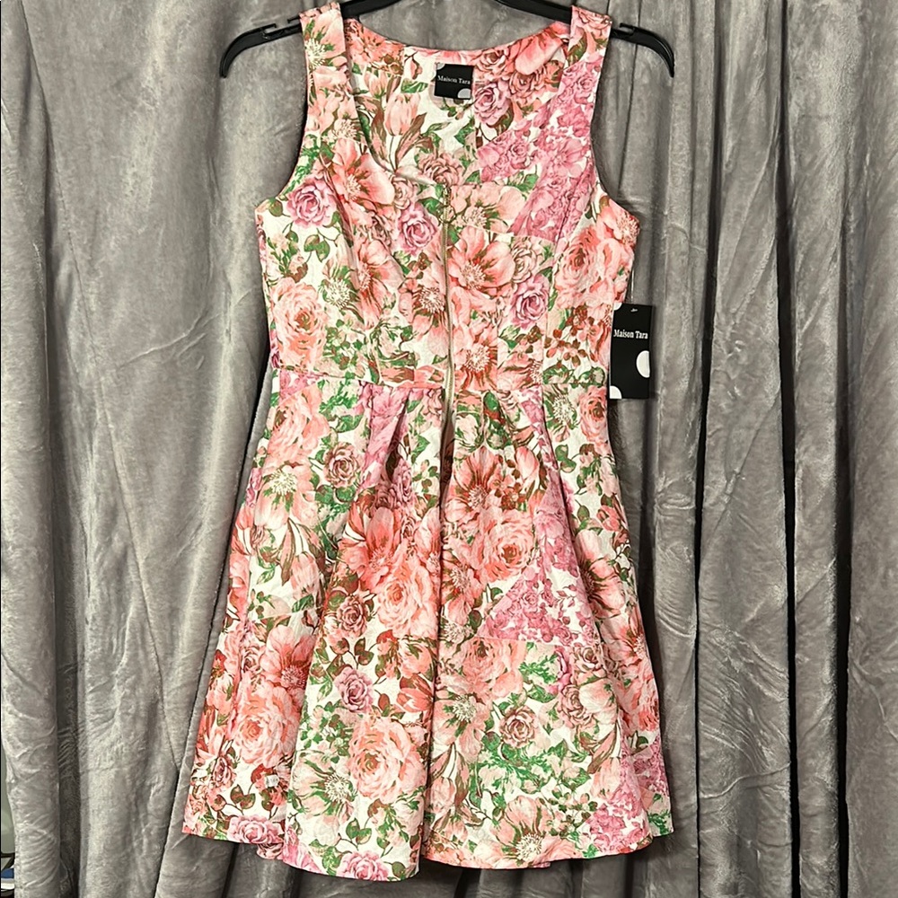 Floral Sleeveless Maison Tara Formal Dress